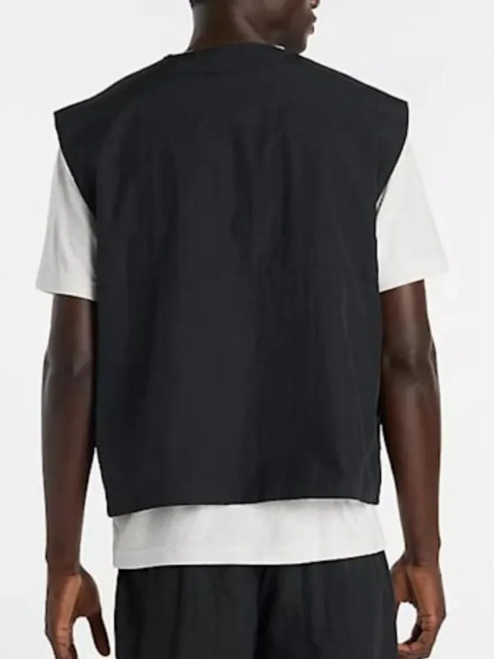 New Balance Black Castlefield Woven Vest in Medium